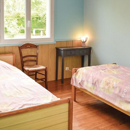 Holiday Home In Montsernelle Lithaire Buitenkant foto
