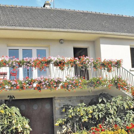 Holiday Home In Montsernelle Lithaire Buitenkant foto